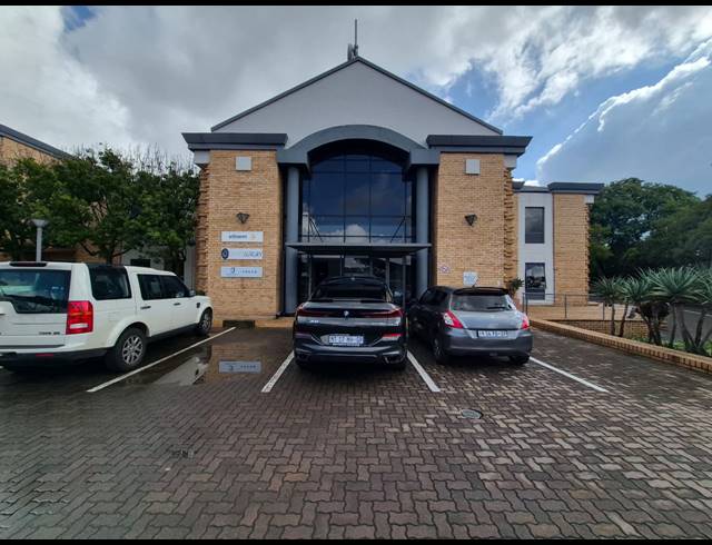 200M² OFFICE TO LET IN SANDTON CENTRAL